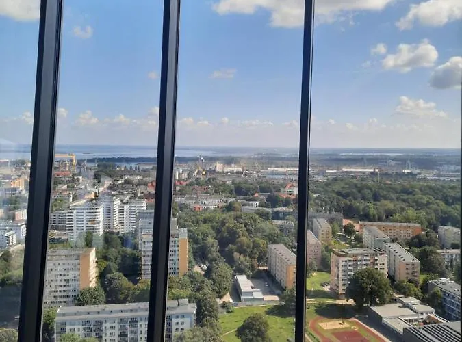 Hanza Tower By Sunny